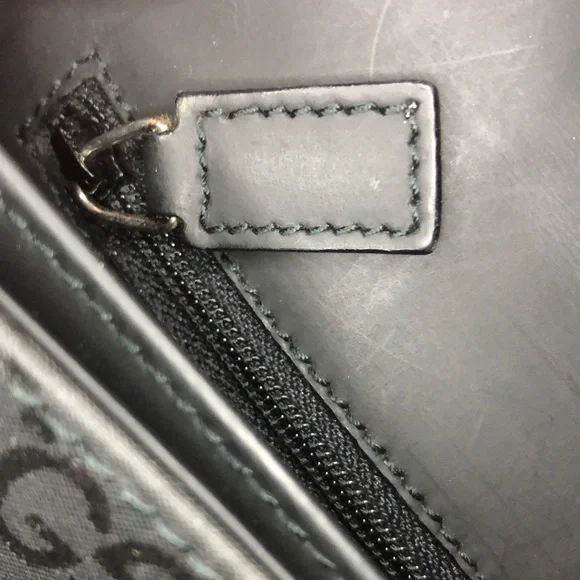 Gucci Guccissima GG  with retractable hand strap.  One owner.  Giftable - Picture 5 of 13